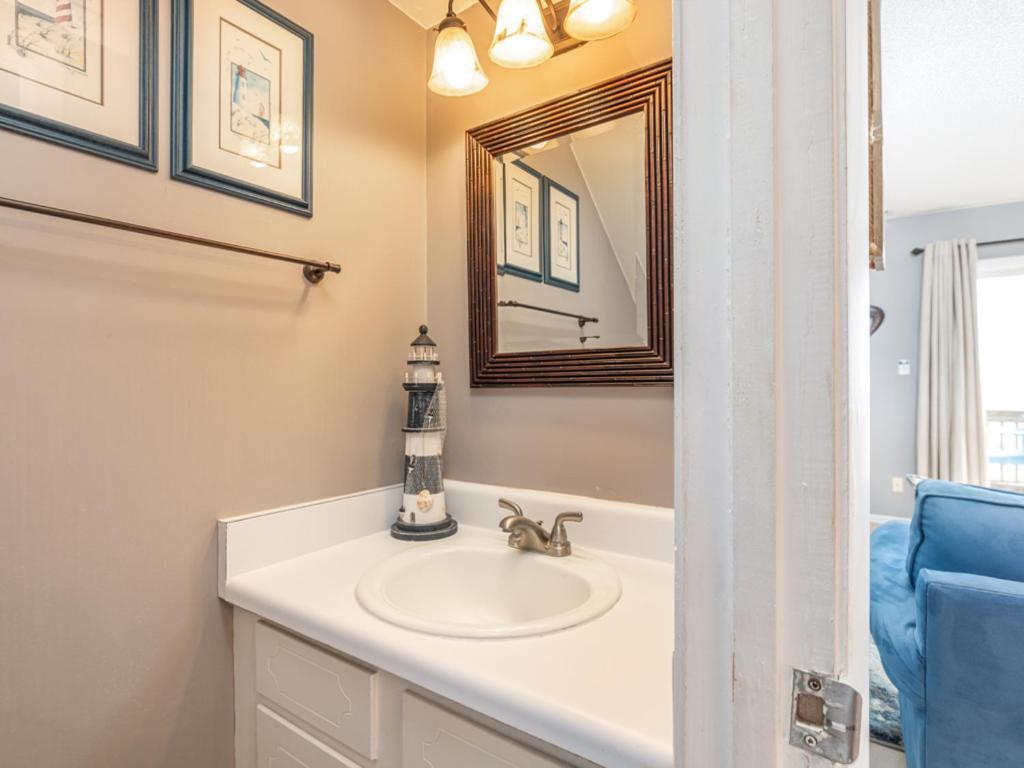 Apartment Tybee Lights 110c